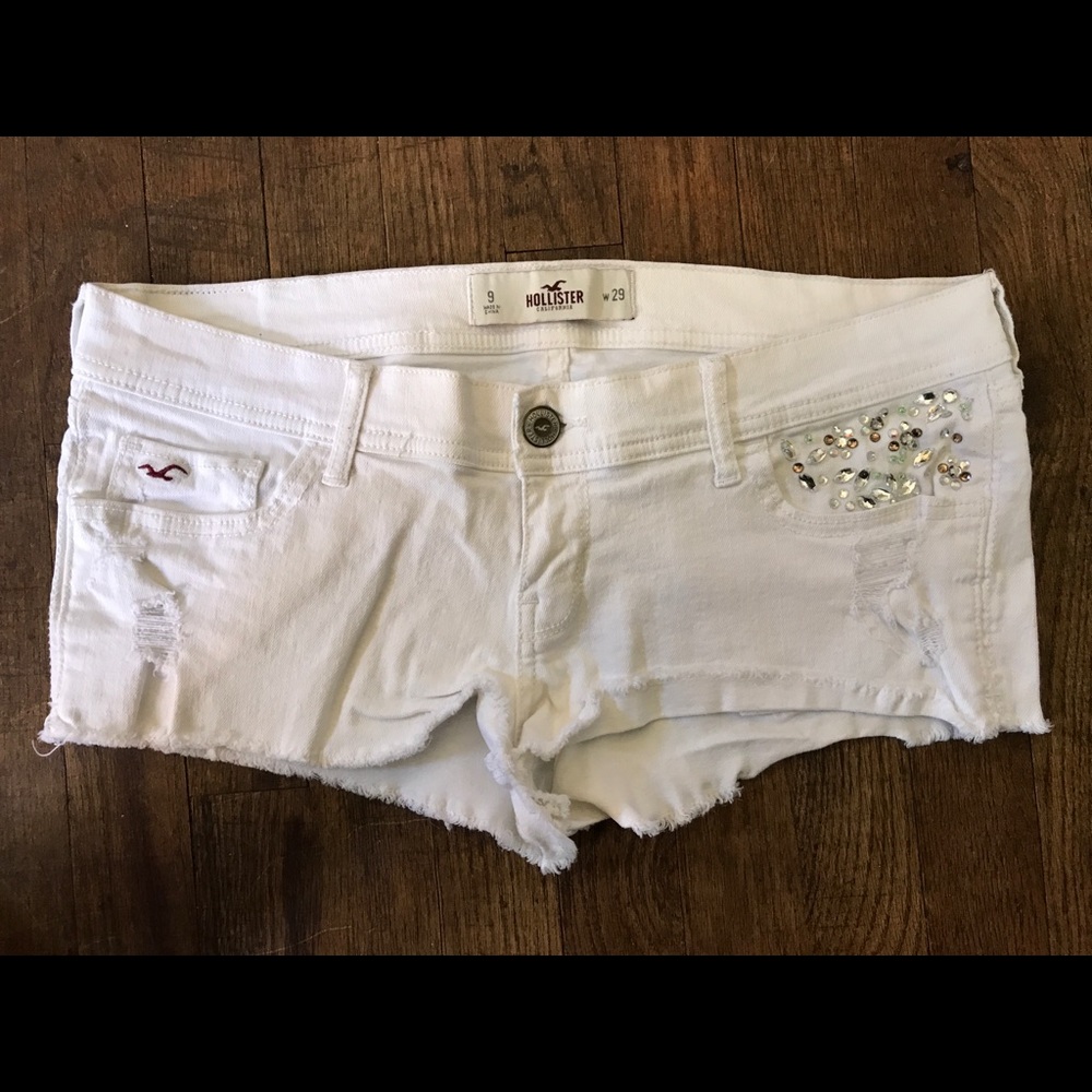 Beaded pocket jean shorts